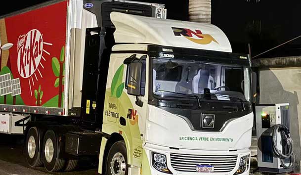 【重卡电动先锋】球友体育300-400kW重卡充电桩：亮点与应用典范(图3)